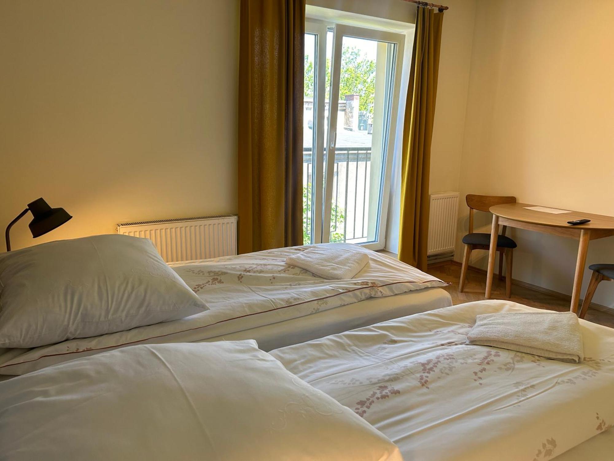 Cybulskiego Guest 3* Kraków
