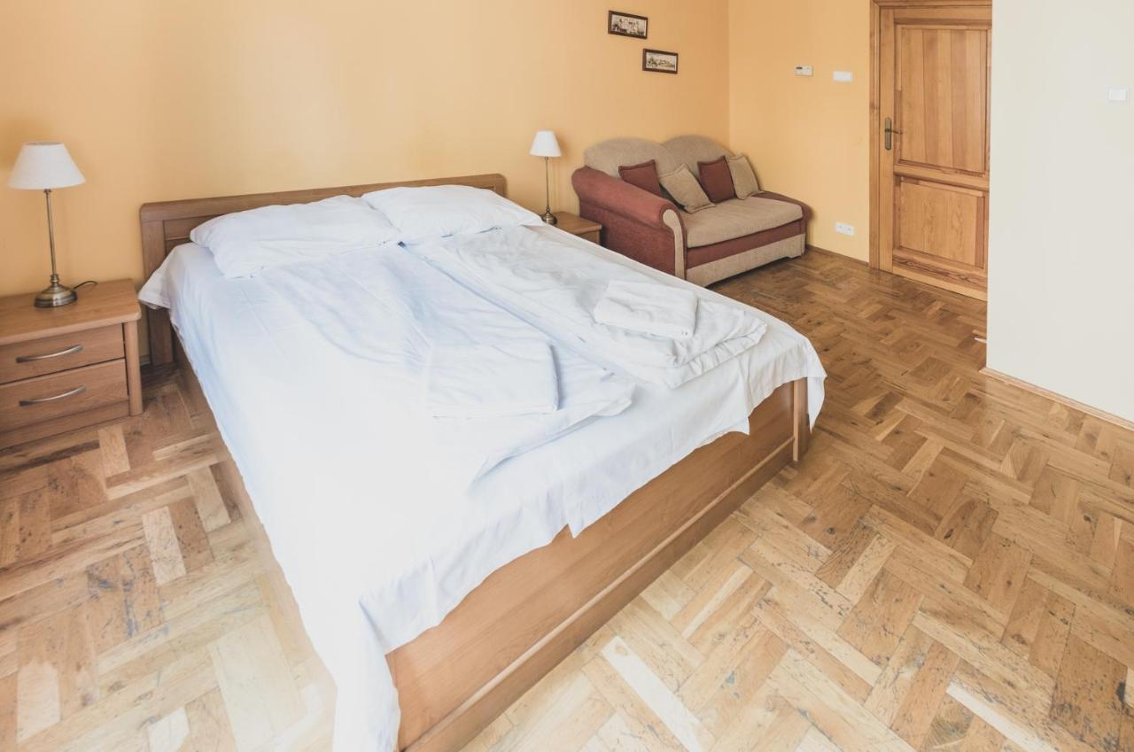 Cybulskiego Guest 3* Kraków